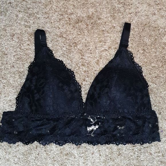 Secret Treasures Other - Secret Treasures Lace Bralette sz M
